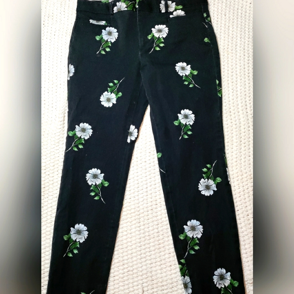 Flower Print Button and Zip up Pants